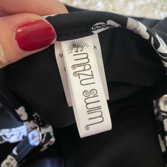 Plus Size 24W Mazu Swim Floral One Piece Swimsuit - Picture 10 of 11